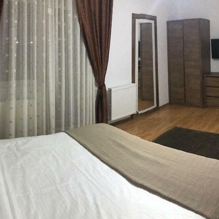 Apartament Toamnei Risnov Bagian luar foto