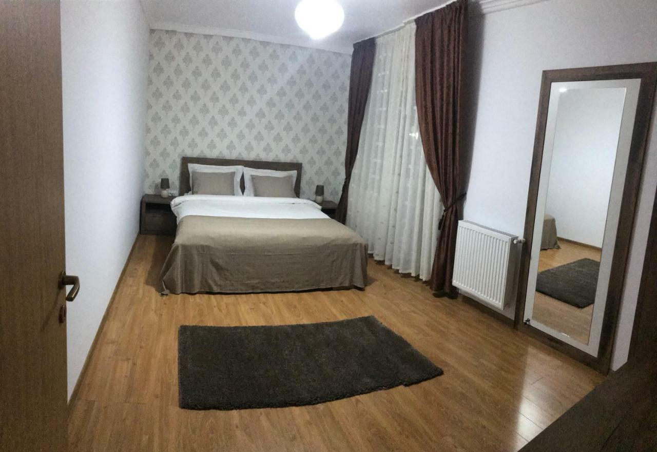 Apartament Toamnei Risnov Bagian luar foto