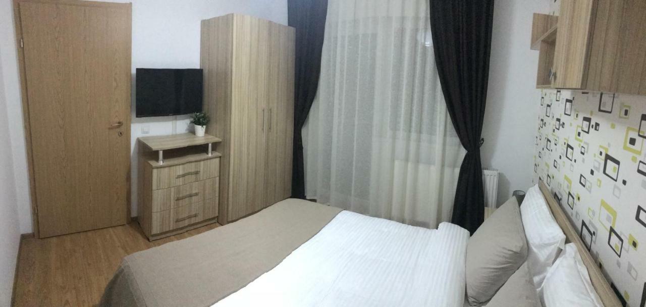 Apartament Toamnei Risnov Bagian luar foto