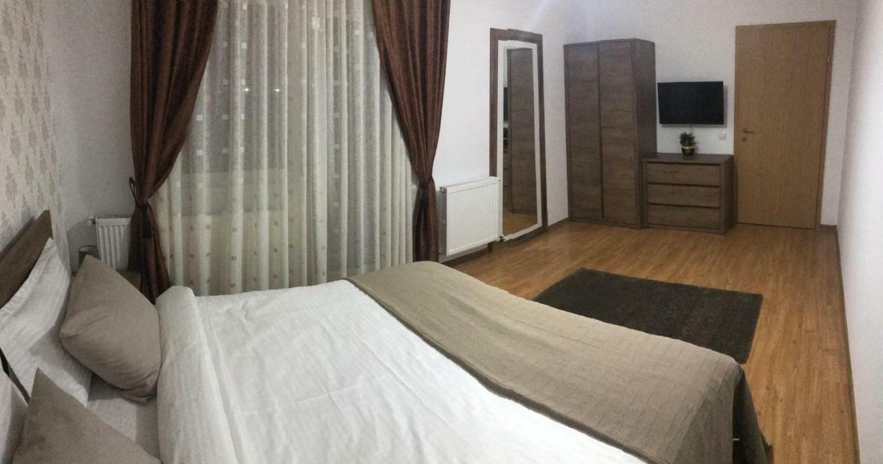 Apartament Toamnei Risnov Bagian luar foto